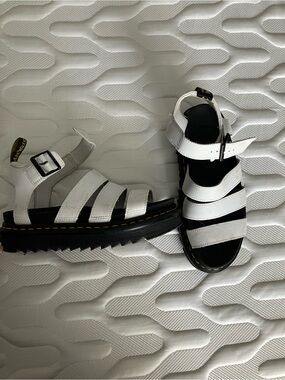 Dr Marten Blaire Sandals White Leather Size 6/7 see description